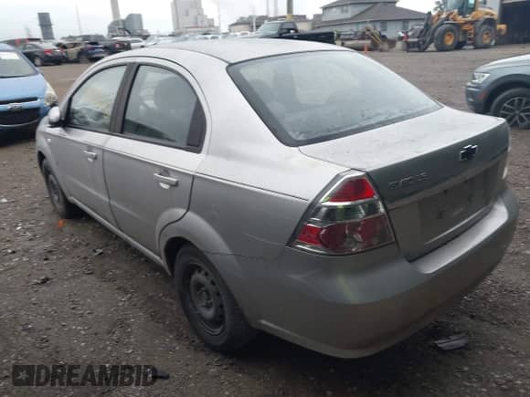 2008 Chevrolet Aveo LS с VIN KL1TD56648B122636, выставлен на аукционе IAAI как лот 42847105 с пробегом 240 183 миль миль и . История ставок и продаж доступна на DreamBid. Изображение 3.