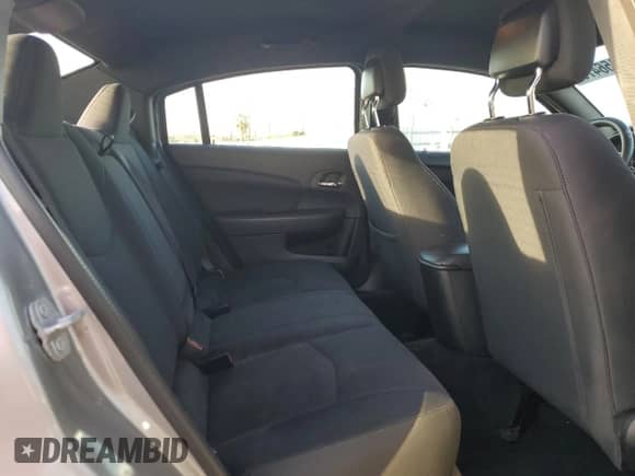 2014 Chrysler 200 LX с VIN 1C3CCBAB6EN231046, выставлен на аукционе Copart как лот 85156475 с пробегом 113 824 миль миль и Списание • Salvage title. История ставок и продаж доступна на DreamBid. Изображение 10.
