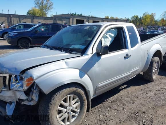 2015 Nissan Frontier SV with VIN 1N6AD0CW8FN748920, listed as a IAAI auction lot 43403794 with 178,000 mi miles and . Bid and sale history available at DreamBid. Image 6.