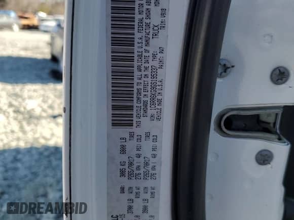 2016 Ram 1500 Tradesman z VIN 1C6RR6KG9GS195337, wystawiony jako Copart lot #88055945 z przebiegiem 243 713 mil mil oraz Szkoda całkowita • Salvage title. Historia ofert i sprzedaży dostępna na DreamBid. Obrazek 14.