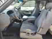 2004 Ford F-150 XL z VIN 2FTRX17214CA12253, wystawiony jako Copart lot #52974195 z przebiegiem 239 019 mil mil oraz Czysty tytuł • Clean title. Historia ofert i sprzedaży dostępna na DreamBid. Obrazek 7.