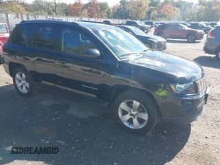 2017 Jeep Compass Sport с VIN 1C4NJCBA3HD146469, выставлен на аукционе IAAI как лот 43493478 с пробегом 111 343 миль миль и . История ставок и продаж доступна на DreamBid. Изображение 1.