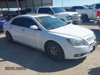 2012 Chevrolet Malibu LTZ z VIN 1G1ZG5E7XCF267663, wystawiony jako IAAI lot #43282949 z przebiegiem 161 832 mil mil oraz . Historia ofert i sprzedaży dostępna na DreamBid. Obrazek 1.