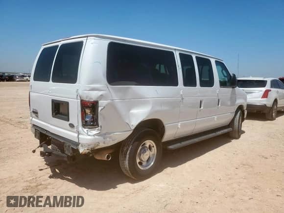 2012 Ford Econoline Cargo с VIN 1FBNE3BS9CDA93884, выставлен на аукционе Copart как лот 63308795 с пробегом 42 437 миль миль и Списание • Salvage title. История ставок и продаж доступна на DreamBid. Изображение 3.