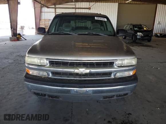 2001 Chevrolet Suburban LS z VIN 3GNFK16T91G194074, wystawiony jako Copart lot #69830345 z przebiegiem 177 628 mil mil oraz Czysty tytuł • Clean title. Historia ofert i sprzedaży dostępna na DreamBid. Obrazek 5.