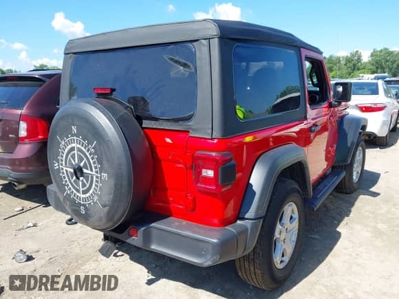 2020 Jeep Wrangler Sport S with VIN 1C4GJXAG3LW308281, listed as a IAAI auction lot 42640382 with 7,695 mi miles and . Bid and sale history available at DreamBid. Image 4.