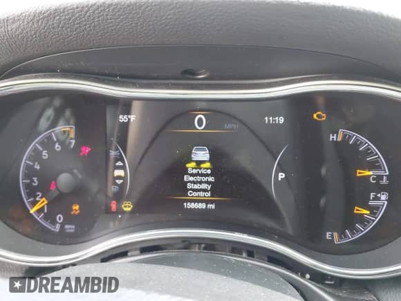 2018 Jeep Grand Cherokee Laredo z VIN 1C4RJEAG7JC450922, wystawiony jako IAAI lot #41169294 z przebiegiem 158 689 mil mil oraz . Historia ofert i sprzedaży dostępna na DreamBid. Obrazek 7.