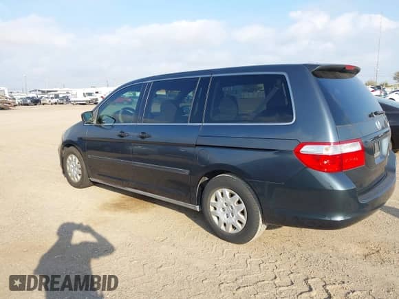 2005 Honda Odyssey LX с VIN 5FNRL38275B041675, выставлен на аукционе IAAI как лот 43512825 с пробегом 64 670 миль миль и . История ставок и продаж доступна на DreamBid. Изображение 6.