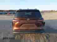 2022 Toyota Sienna XLE z VIN 5TDYRKEC6NS107226, wystawiony jako IAAI lot #42856696 z przebiegiem 137 338 mil mil oraz . Historia ofert i sprzedaży dostępna na DreamBid. Obrazek 16.