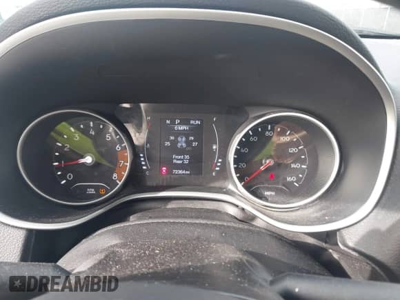 2020 Jeep Compass Latitude z VIN 3C4NJCBB3LT257860, wystawiony jako IAAI lot #41601408 z przebiegiem 72 364 mil mil oraz . Historia ofert i sprzedaży dostępna na DreamBid. Obrazek 7.