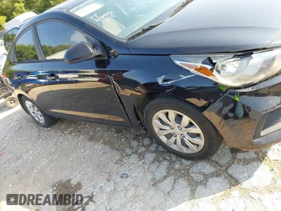 2019 Hyundai Accent SE z VIN 3KPC24A32KE058113, wystawiony jako IAAI lot #43178272 z przebiegiem 89 662 mil mil oraz . Historia ofert i sprzedaży dostępna na DreamBid. Obrazek 13.