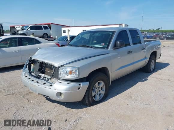 2006 Dodge Dakota SLT with VIN 1D7HW48K36S535714, listed as a IAAI auction lot 42751924 with 77,642 mi miles and . Bid and sale history available at DreamBid. Image 2.
