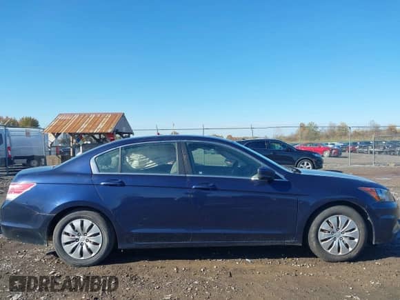 2012 Honda Accord LX z VIN 1HGCP2F31CA009280, wystawiony jako IAAI lot #43491898 z przebiegiem 229 654 mil mil oraz . Historia ofert i sprzedaży dostępna na DreamBid. Obrazek 13.