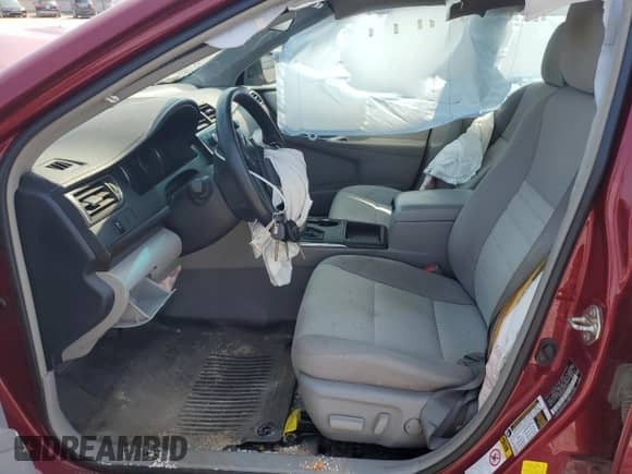 2017 Toyota Camry LE z VIN 4T1BF1FK8HU721849, wystawiony jako Copart lot #81603405 z przebiegiem 133 731 mil mil oraz Szkoda całkowita • Salvage title. Historia ofert i sprzedaży dostępna na DreamBid. Obrazek 7.