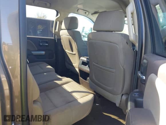 2015 Chevrolet Silverado 2500HD LT с VIN 1GC1KVEGXFF529933, выставлен на аукционе IAAI как лот 43365105 с пробегом 143 340 миль миль и . История ставок и продаж доступна на DreamBid. Изображение 8.