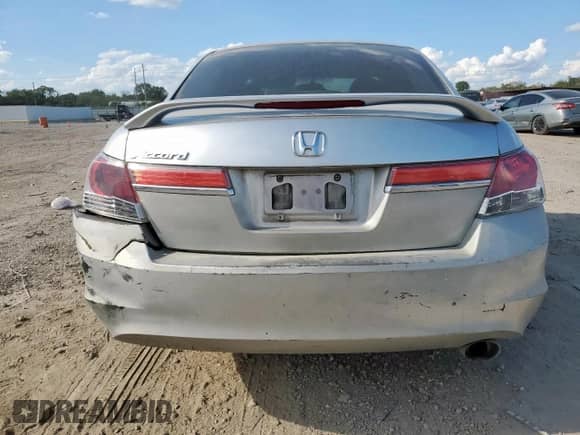 2012 Honda Accord LX с VIN 1HGCP2F32CA027819, выставлен на аукционе Copart как лот 82272235 с пробегом 272 273 миль миль и Чистый • Clean title. История ставок и продаж доступна на DreamBid. Изображение 6.