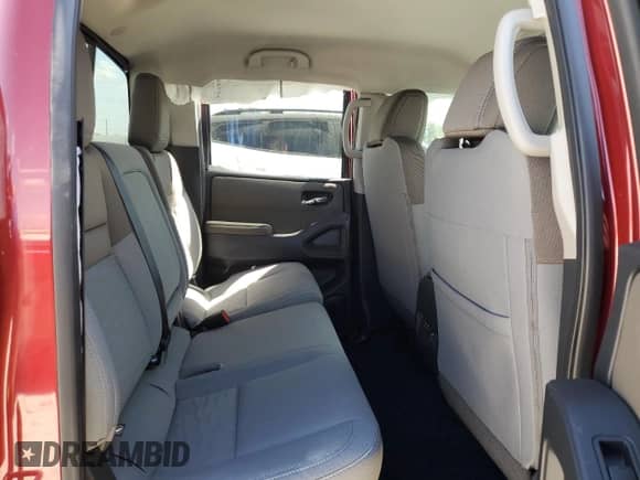 2024 Nissan Frontier Pro-X z VIN 1N6ED1EJ0RN634987, wystawiony jako Copart lot #50594295 z przebiegiem 352 mil mil oraz Szkoda całkowita • Salvage title. Historia ofert i sprzedaży dostępna na DreamBid. Obrazek 10.