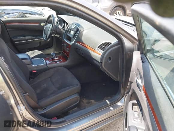 2012 Chrysler 300 с VIN 2C3CCAAG0CH156730, выставлен на аукционе IAAI как лот 42554647 с пробегом 164 088 миль миль и . История ставок и продаж доступна на DreamBid. Изображение 5.