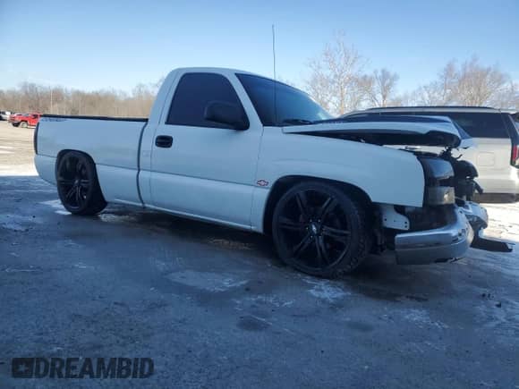 2007 Chevrolet Silverado 1500 Work Truck with VIN 1GCEC14X37Z162530, listed as a Copart auction lot 45347235 with 105,993 mi miles and Salvage title. Bid and sale history available at DreamBid. Image 4.