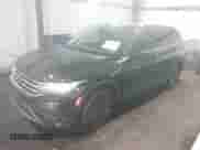 2022 Volkswagen Tiguan SE с VIN 3VV2B7AX0NM049163, выставлен на аукционе IAAI как лот 42647169 с пробегом 85 757 миль миль и . История ставок и продаж доступна на DreamBid. Изображение 17.