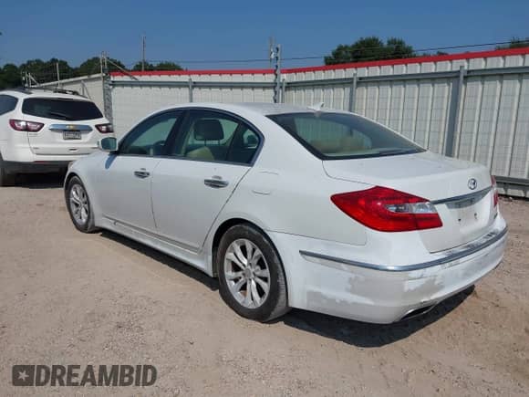 2013 Hyundai Genesis 3.8L с VIN KMHGC4DD0DU251153, выставлен на аукционе IAAI как лот 43211957 с пробегом 191 465 миль миль и . История ставок и продаж доступна на DreamBid. Изображение 3.