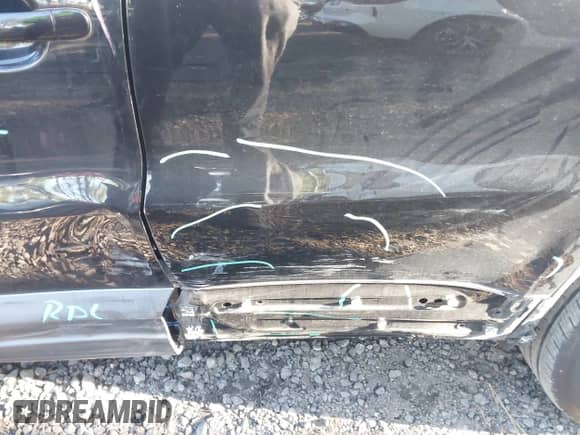 2015 Volkswagen Tiguan S z VIN WVGAV7AX3FW583711, wystawiony jako IAAI lot #43437551 z przebiegiem 213 857 mil mil oraz . Historia ofert i sprzedaży dostępna na DreamBid. Obrazek 6.