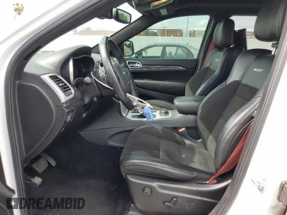 2020 Jeep Grand Cherokee SRT with VIN 1C4RJFDJ1LC366188, listed as a Copart auction lot 55695765 with 35,302 mi miles and Salvage title. Bid and sale history available at DreamBid. Image 7.