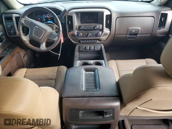 2018 GMC Sierra 1500 Denali z VIN 3GTU2PEJ4JG124274, wystawiony jako Copart lot #80307325 z przebiegiem 82 362 mil mil oraz Szkoda całkowita • Salvage title. Historia ofert i sprzedaży dostępna na DreamBid. Obrazek 8.