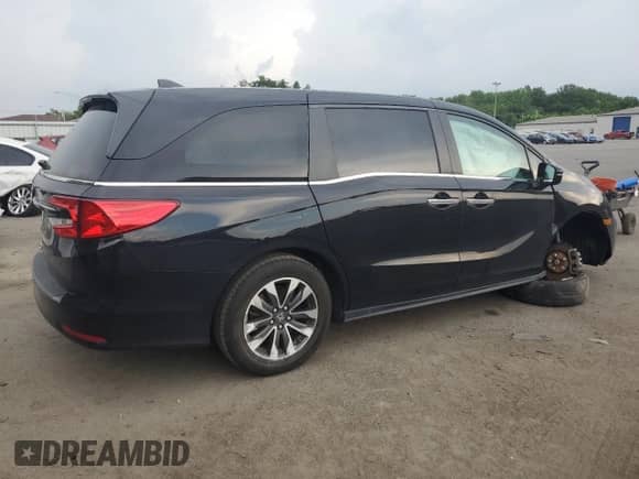 2022 Honda Odyssey EX-L with VIN 5FNRL6H72NB007348, listed as a Copart auction lot 62824325 with 28,503 mi miles and Salvage title. Bid and sale history available at DreamBid. Image 3.