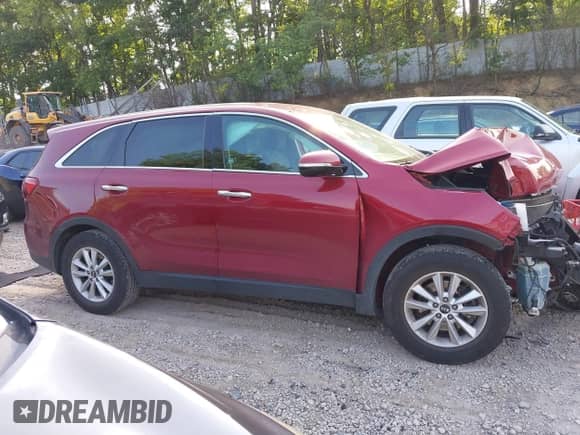 2019 Kia Sorento LX with VIN 5XYPG4A33KG543012, listed as a IAAI auction lot 42582408 with 80,334 mi miles and . Bid and sale history available at DreamBid. Image 14.