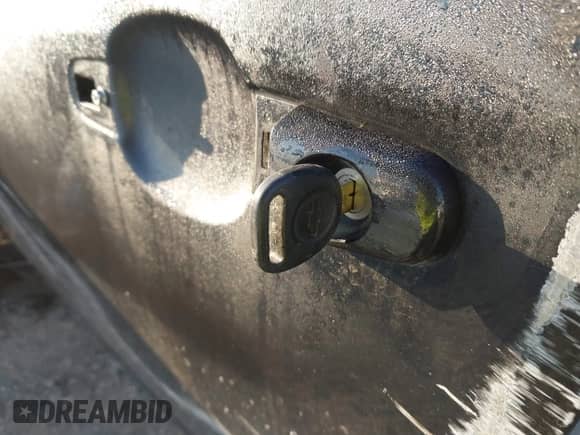 2010 Chevrolet Malibu 2LT z VIN 1G1ZD5EB9AF262920, wystawiony jako IAAI lot #42836449 z przebiegiem Nie podano mil oraz . Historia ofert i sprzedaży dostępna na DreamBid. Obrazek 11.