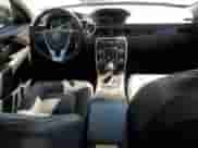 2015 Volvo XC70 T6 Platinum z VIN YV4902NM9F1221465, wystawiony jako Copart lot #62337963 z przebiegiem 161 889 mil mil oraz . Historia ofert i sprzedaży dostępna na DreamBid. Obrazek 8.