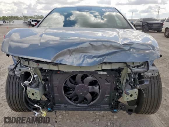 2025 Chevrolet Equinox EV LT1 w/PCY z VIN 3GN7DMRP8SS215770, wystawiony jako Copart lot #81649465 z przebiegiem 2 765 mil mil oraz Szkoda całkowita • Salvage title. Historia ofert i sprzedaży dostępna na DreamBid. Obrazek 5.
