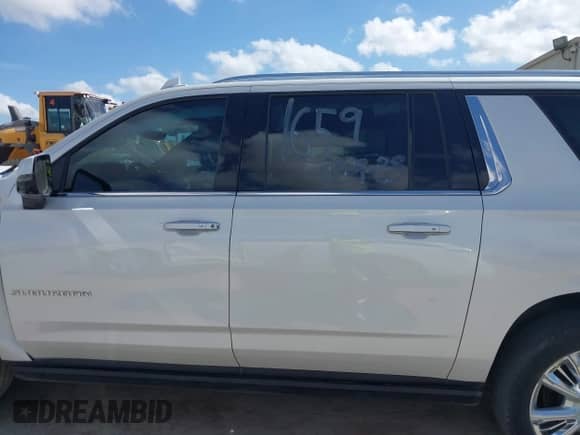 2022 Chevrolet Suburban High Country с VIN 1GNSCGKL2NR339563, выставлен на аукционе IAAI как лот 42985816 с пробегом 54 628 миль миль и . История ставок и продаж доступна на DreamBid. Изображение 14.