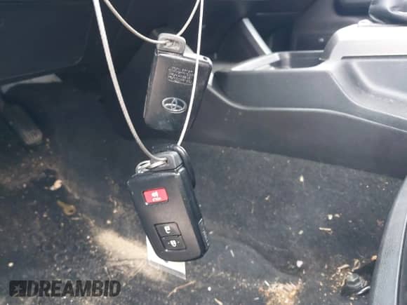 2021 Toyota Tacoma Limited with VIN 3TYGZ5AN8MT027112, listed as a IAAI auction lot 40882606 with 44,626 mi miles and . Bid and sale history available at DreamBid. Image 11.
