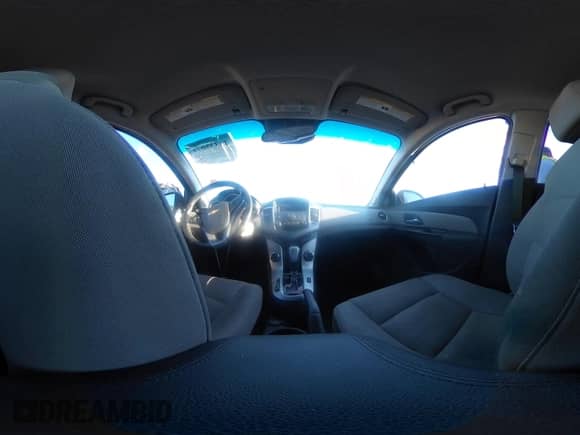 2014 Chevrolet Cruze 1LT z VIN 1G1PC5SB0E7306270, wystawiony jako IAAI lot #43335671 z przebiegiem 125 429 mil mil oraz . Historia ofert i sprzedaży dostępna na DreamBid. Obrazek 19.