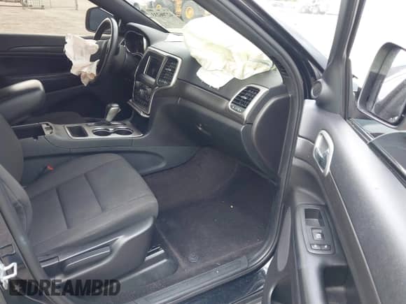 2018 Jeep Grand Cherokee Altitude with VIN 1C4RJFAG6JC504653, listed as a IAAI auction lot 42706233 with 62,059 mi miles and . Bid and sale history available at DreamBid. Image 5.