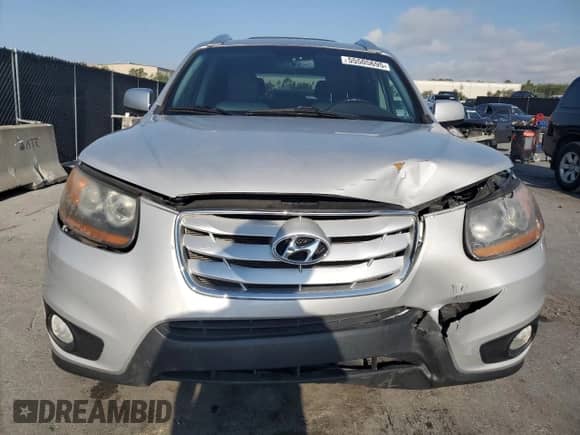 2011 Hyundai Santa Fe SE z VIN 5XYZH4AG8BG017645, wystawiony jako Copart lot #55505695 z przebiegiem 136 891 mil mil oraz Szkoda całkowita • Salvage title. Historia ofert i sprzedaży dostępna na DreamBid. Obrazek 5.
