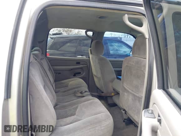 2005 Chevrolet Avalanche Z66 with VIN 3GNEC12Z55G212126, listed as a IAAI auction lot 42131762 with 251,884 mi miles and . Bid and sale history available at DreamBid. Image 8.