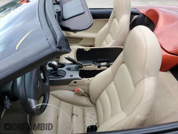 2006 Chevrolet Corvette с VIN 1G1YY36U865121614, выставлен на аукционе Copart как лот 74624824 с пробегом Не указан миль и На запчасти • Non repairable. История ставок и продаж доступна на DreamBid. Изображение 7.