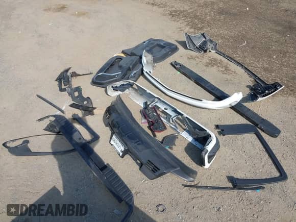 2022 Chevrolet Silverado 1500 RST with VIN 2GCUDEED3N1504021, listed as a IAAI auction lot 42843198 with 33,771 mi miles and . Bid and sale history available at DreamBid. Image 12.