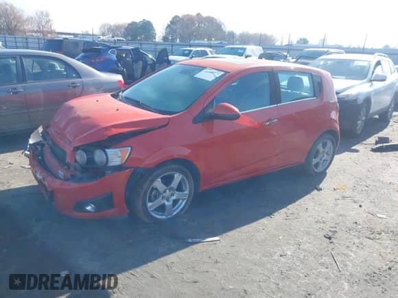 2013 Chevrolet Sonic LTZ с VIN 1G1JE6SB7D4114091, выставлен на аукционе IAAI как лот 41148217 с пробегом 199 473 миль миль и . История ставок и продаж доступна на DreamBid. Изображение 2.