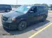 2018 Dodge Grand Caravan SE z VIN 2C4RDGBG3JR304526, wystawiony jako IAAI lot #42605129 z przebiegiem 139 660 mil mil oraz . Historia ofert i sprzedaży dostępna na DreamBid. Obrazek 17.