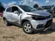 2020 Chevrolet Trax LT с VIN KL7CJLSB6LB335876, выставлен на аукционе Copart как лот 80655785 с пробегом Не указан миль и Списание • Salvage title. История ставок и продаж доступна на DreamBid. Изображение 4.