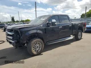 2021 Ford F-250 XL z VIN 1FT7W2BN4MEC02544, wystawiony jako Copart lot #64599555 z przebiegiem 61 837 mil mil oraz Szkoda całkowita • Salvage title. Historia ofert i sprzedaży dostępna na DreamBid. Obrazek 1.