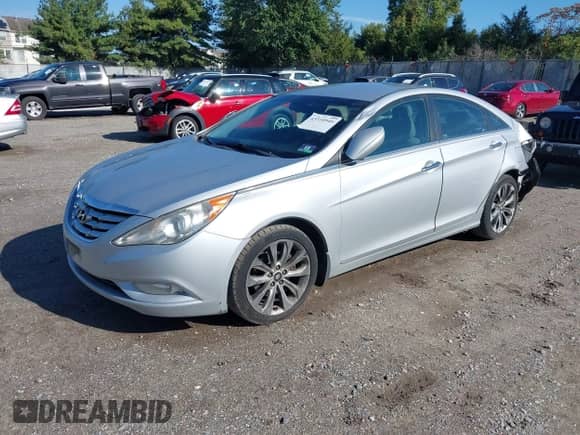 2011 Hyundai Sonata Limited с VIN 5NPEC4AC6BH249227, выставлен на аукционе IAAI как лот 43310946 с пробегом 189 692 миль миль и . История ставок и продаж доступна на DreamBid. Изображение 17.