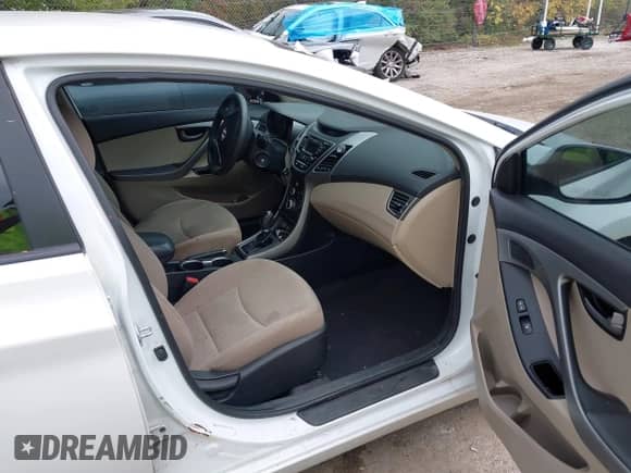 2015 Hyundai Elantra SE с VIN 5NPDH4AE4FH603685, выставлен на аукционе IAAI как лот 43295607 с пробегом 89 848 миль миль и . История ставок и продаж доступна на DreamBid. Изображение 5.