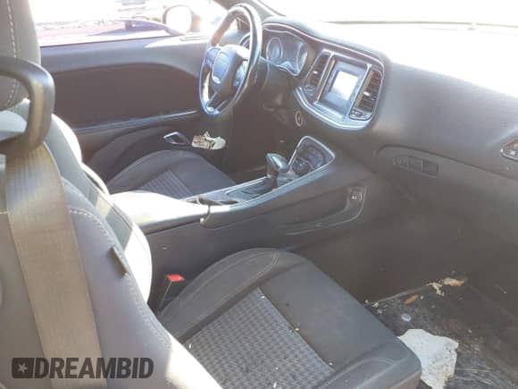 2015 Dodge Challenger SXT с VIN 2C3CDZAG3FH739860, выставлен на аукционе IAAI как лот 41633204 с пробегом 87 442 миль миль и . История ставок и продаж доступна на DreamBid. Изображение 5.