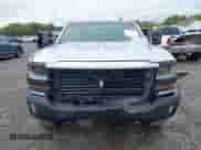 2018 Chevrolet Silverado 1500 LT z VIN 1GCVKREC9JZ109755, wystawiony jako IAAI lot #43396692 z przebiegiem 141 137 mil mil oraz . Historia ofert i sprzedaży dostępna na DreamBid. Obrazek 12.