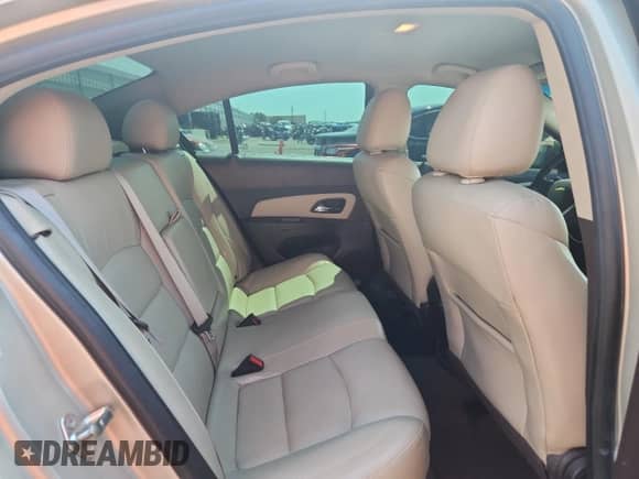 2014 Chevrolet Cruze 2LT с VIN 1G1PE5SB2E7256367, выставлен на аукционе Copart как лот 69853715 с пробегом 129 500 миль миль и Списание • Salvage title. История ставок и продаж доступна на DreamBid. Изображение 10.